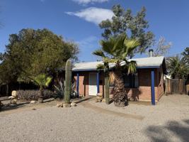 featured image of 1309 E Elm St