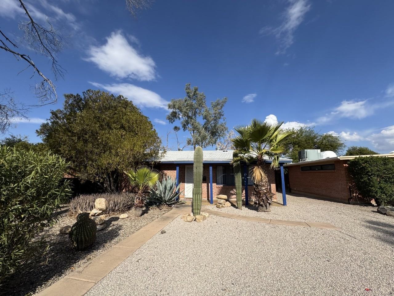 1309 E Elm St - Photo 2 of 19