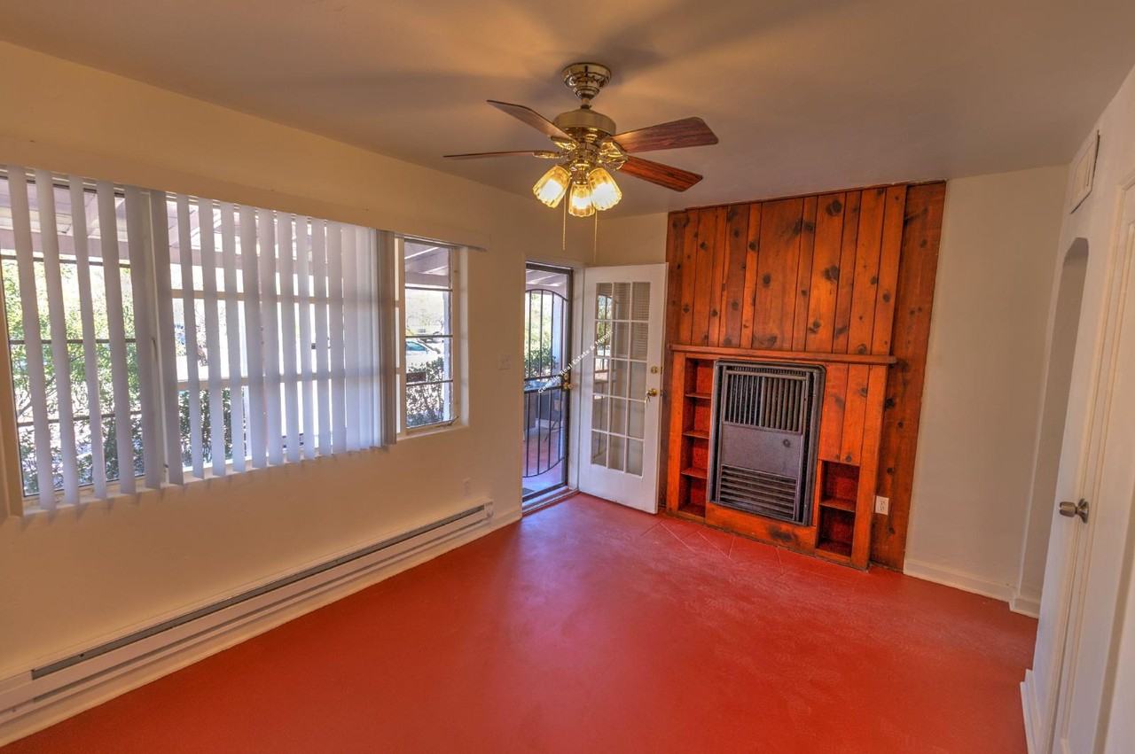 1742 E 9th St - Photo 3 of 14