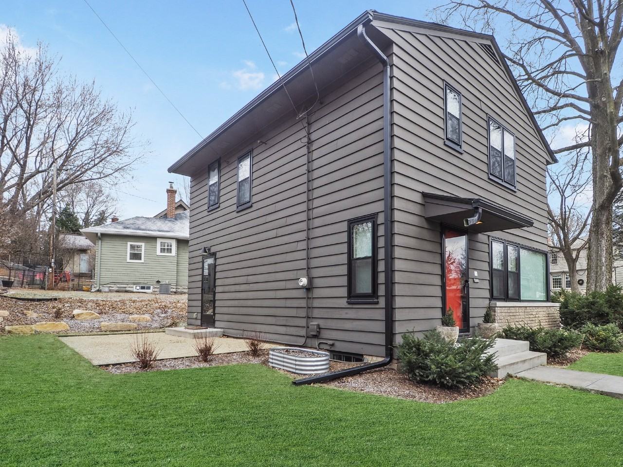 24 Luverne Ave - Photo 3 of 23