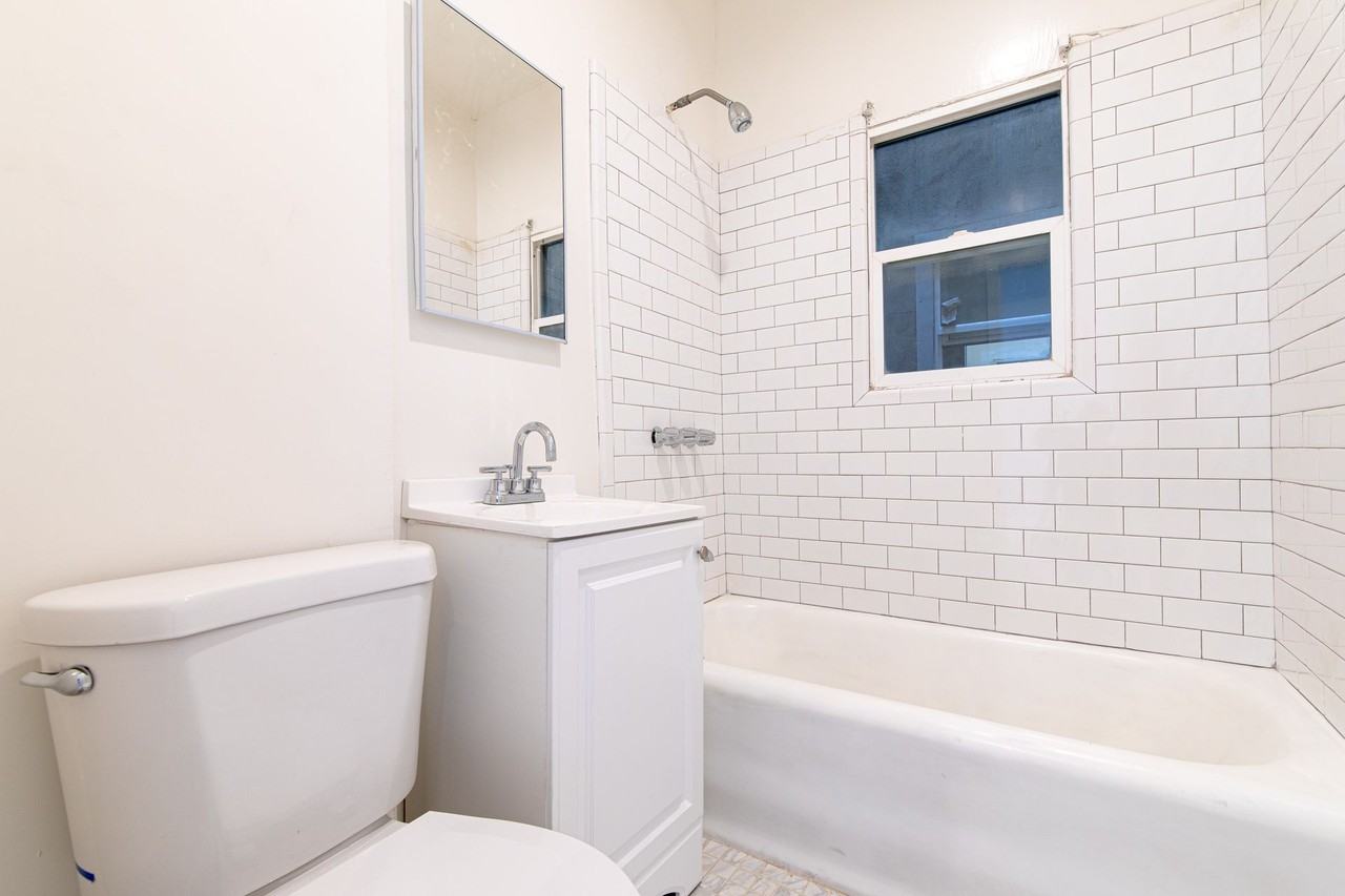 Urban Living at its Best - Photo 4 of 16