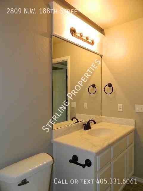 2809 Nw 188th St - Photo 3 of 28