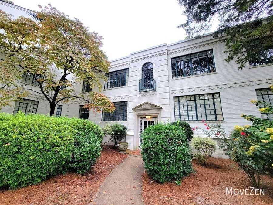 1700 N Elm St #Q1 - Photo 2 of 34