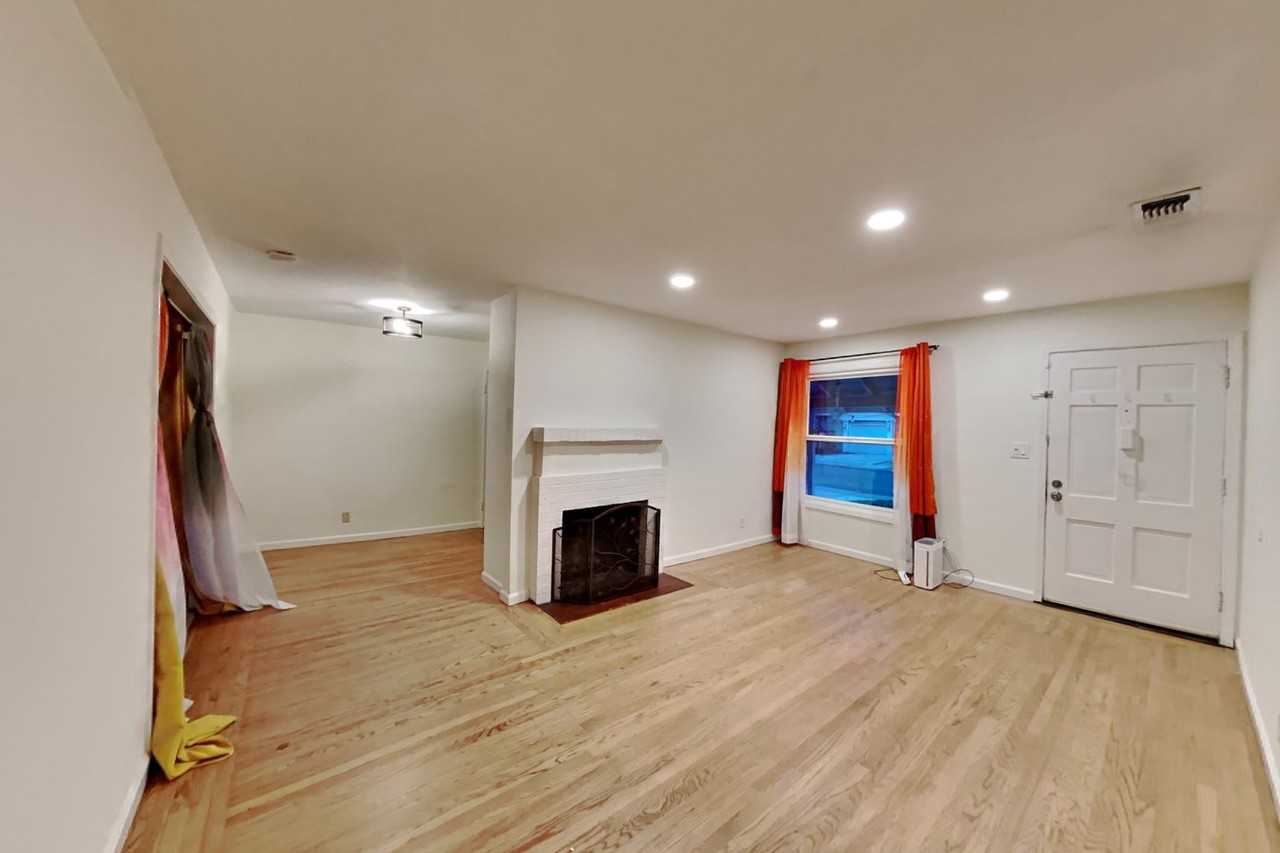 3632 55th St - Photo 2 of 16