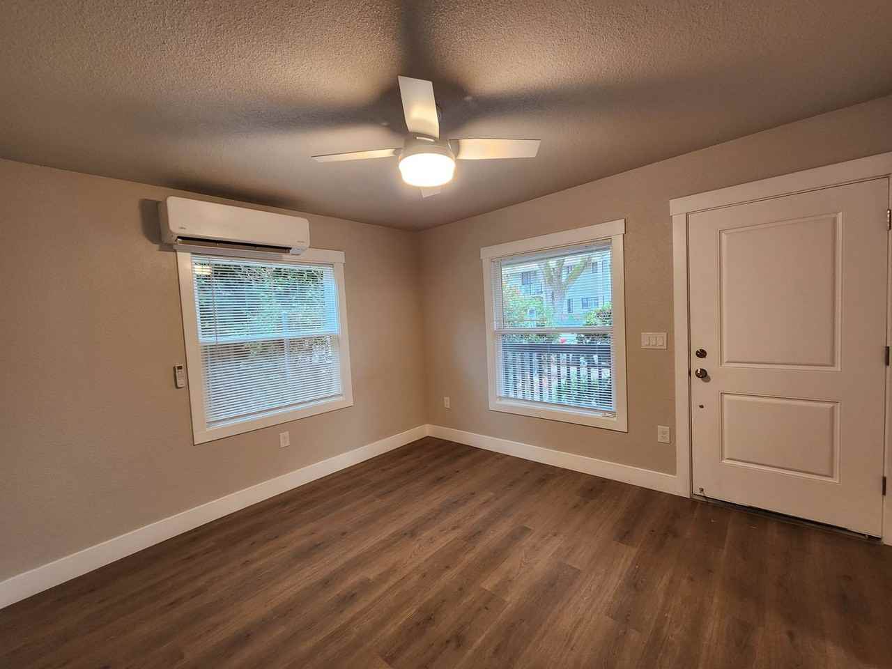 843 9th Ave - Photo 5 of 7