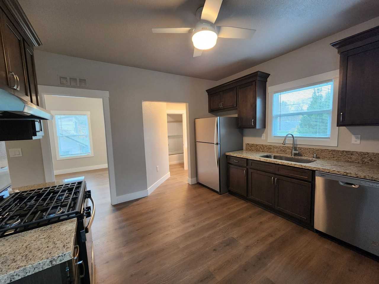 845 9th Ave - Photo 7 of 8