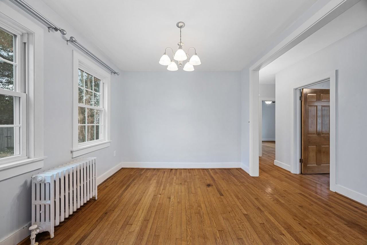 320 61st St - Photo 7 of 18