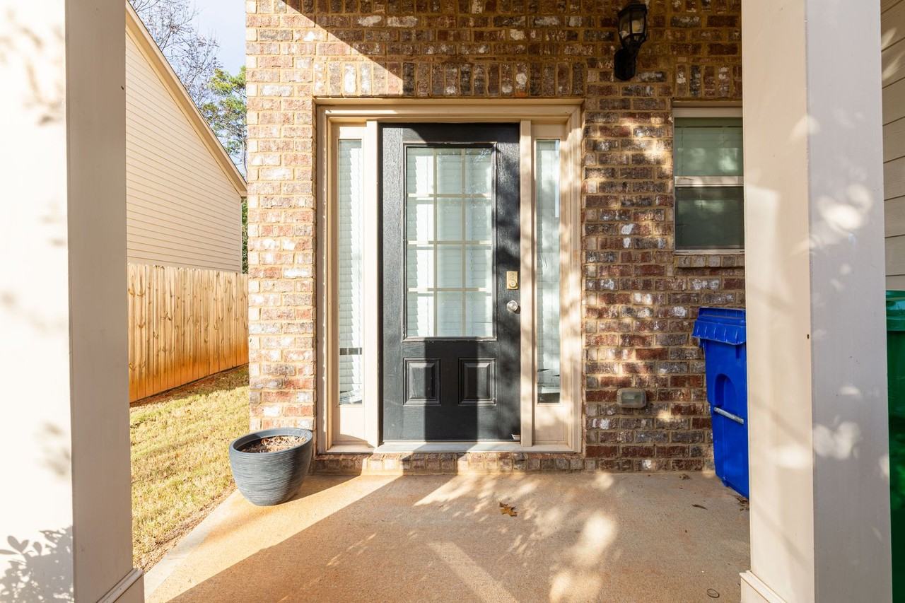 2408 Castle Keep Way - Photo 3 of 24