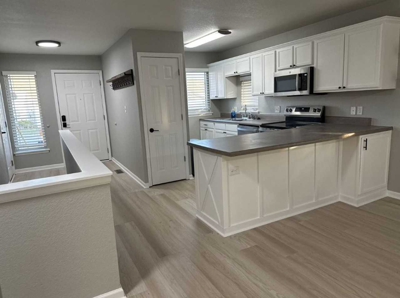 1301 Newfoundland Dr