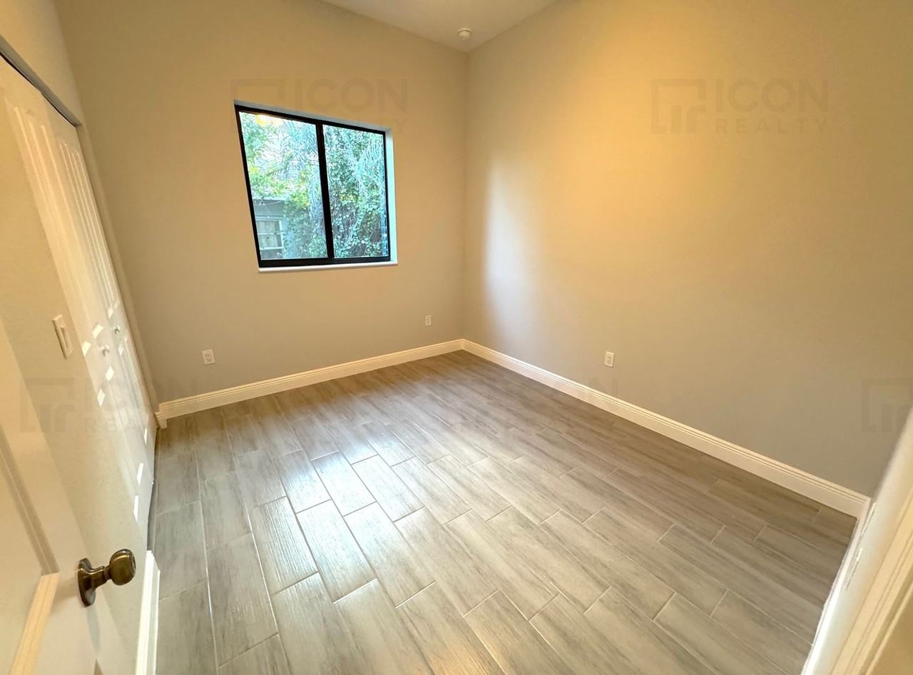 1845 Sw 44th Ter #1847 - Photo 5 of 11