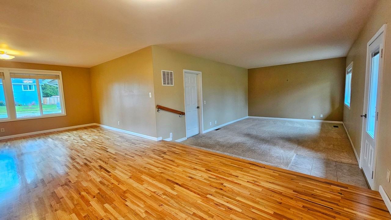 5510 156th Ave Ne - Photo 4 of 22