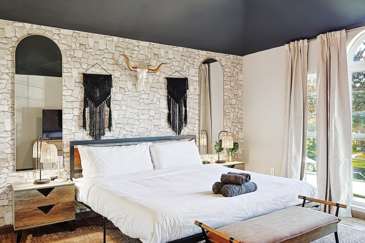 708 Azalea Dr #NA - Photo 4 of 50