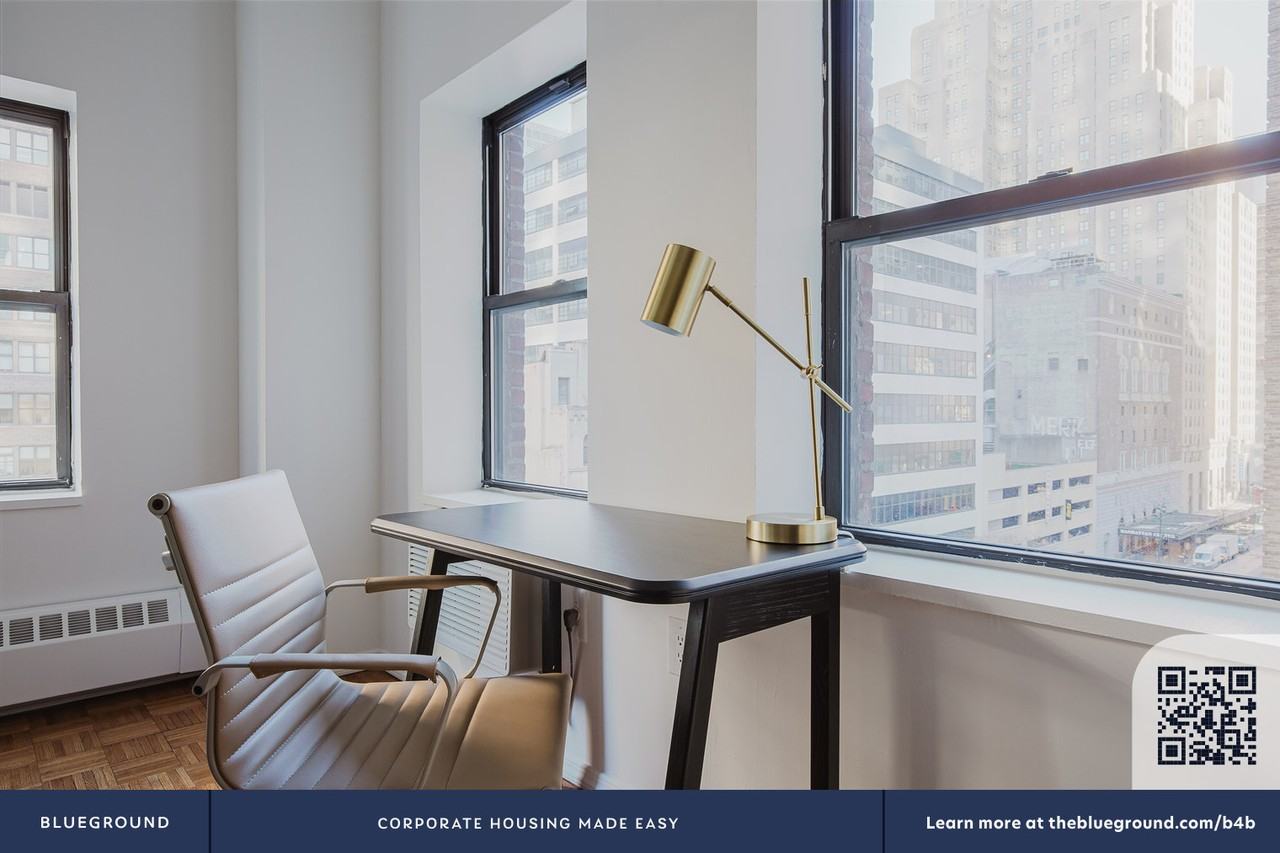 360 West 34th Street - Photo 6 of 26