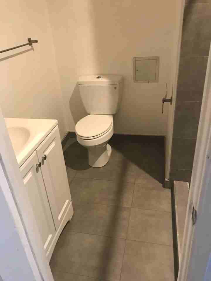 669 Ellis Street - Photo 3 of 9