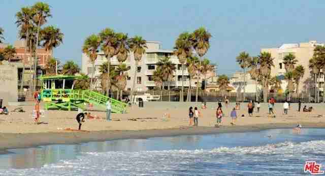 1603 Oakwood Ave #B - Photo 2 of 8