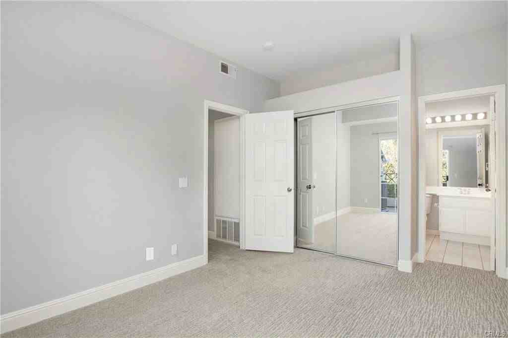 161 Shorebreaker Dr - Photo 3 of 8