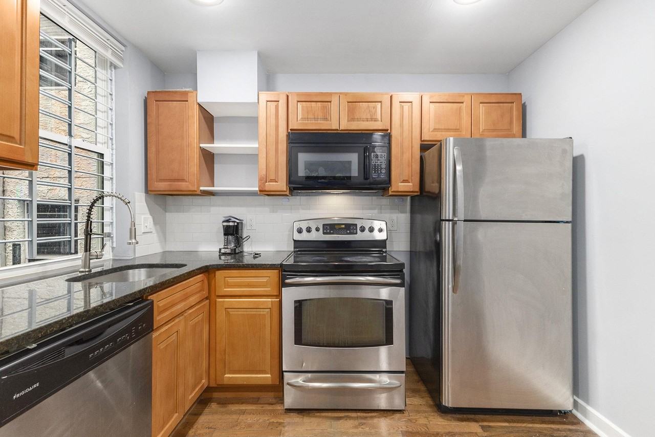 W Berks St - Photo 3 of 10