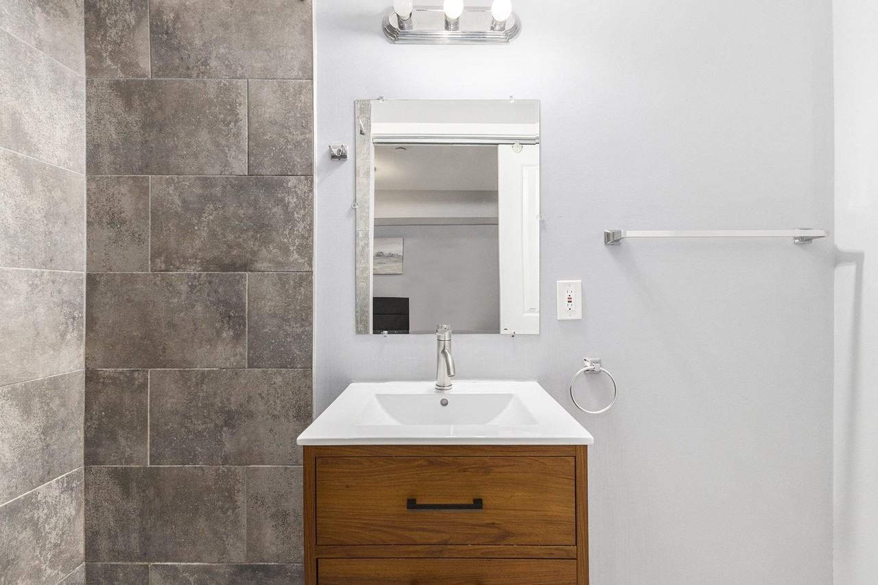 W Berks St - Photo 6 of 10