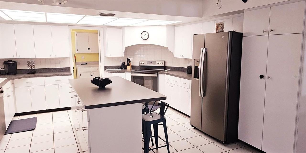 2203 43rd St W - Photo 7 of 25