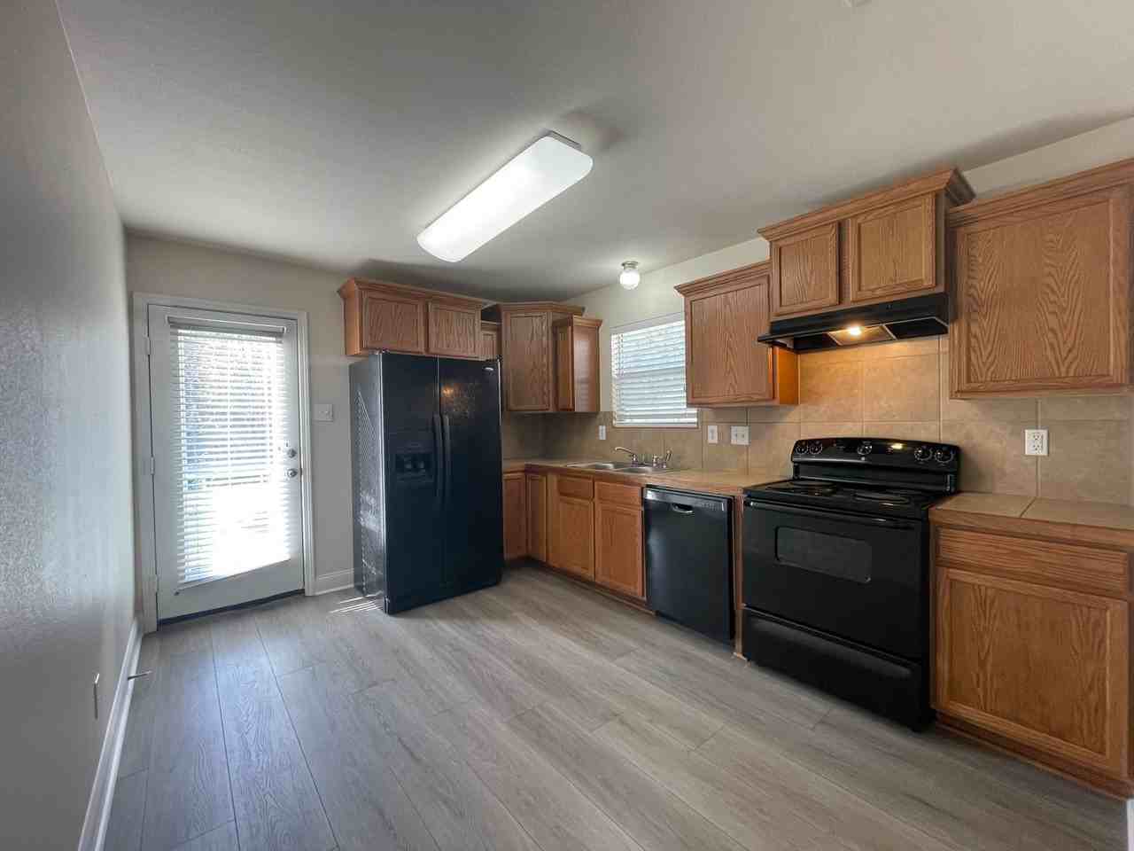 1229 S Sky St - Photo 2 of 12