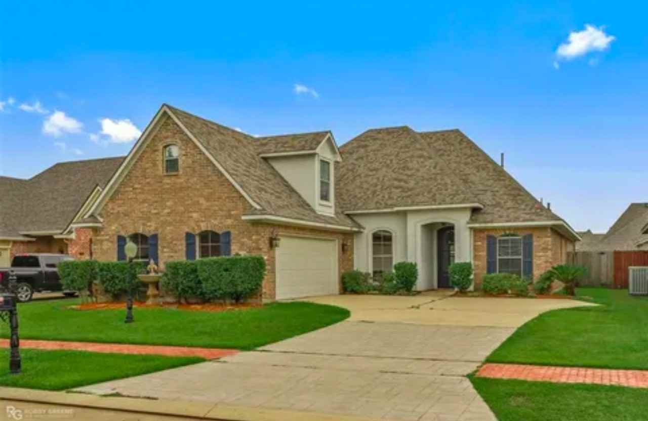 793 Dumaine Dr - Photo 2 of 28