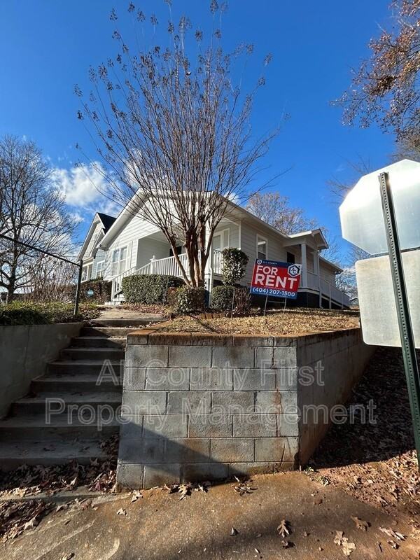 69 Meldon Ave Se - Photo 2 of 28