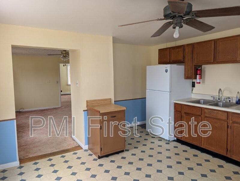 137 Main St - Photo 2 of 25