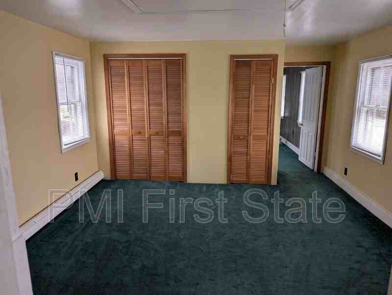 137 Main St - Photo 3 of 25