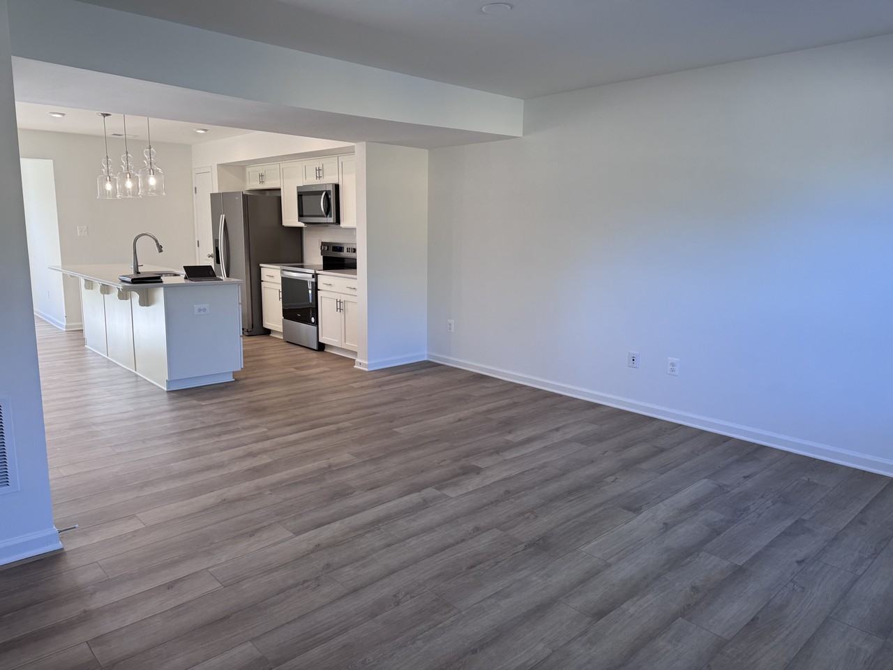 201 Gentle Breeze Dr #TH - Photo 2 of 6