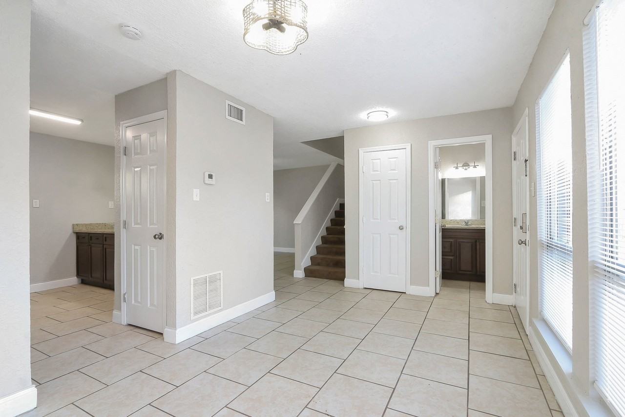 1833 Warringwood Dr #C3 - Photo 3 of 25