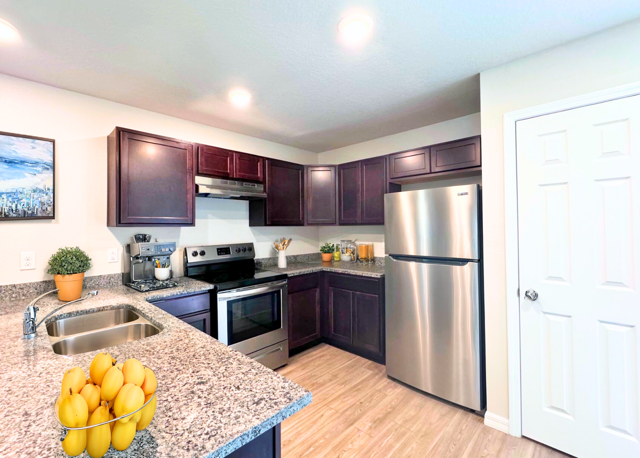 1172 Comanche St #1 - Photo 3 of 15