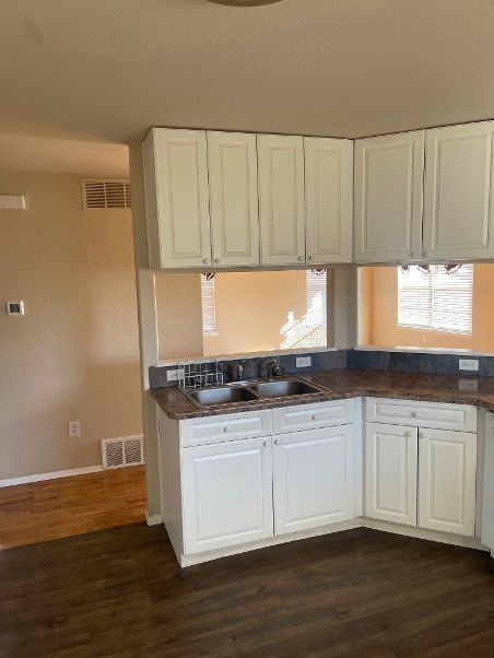 343 E Bond Ct - Photo 3 of 14