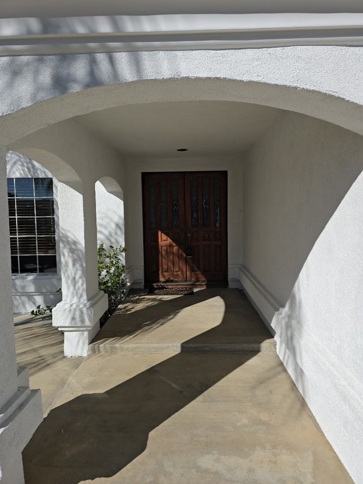22251 Pinto Dr - Photo 3 of 50