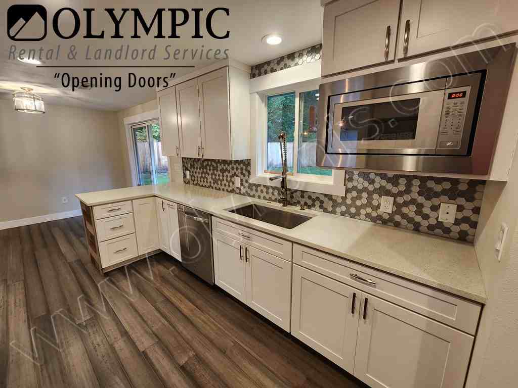 5048 74th Ave Sw - Photo 2 of 31