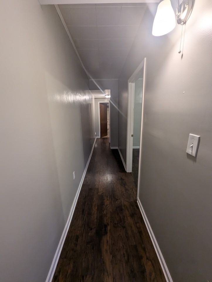 540 Pine St - Photo 3 of 8