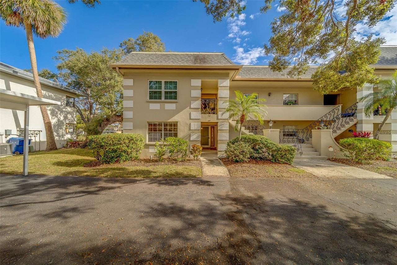 69 Country Club Dr - Photo 3 of 29