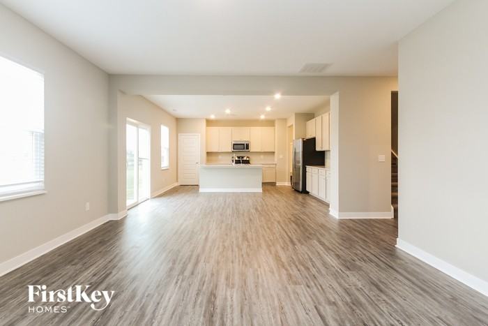 4697 W Safford Dr - Photo 3 of 15