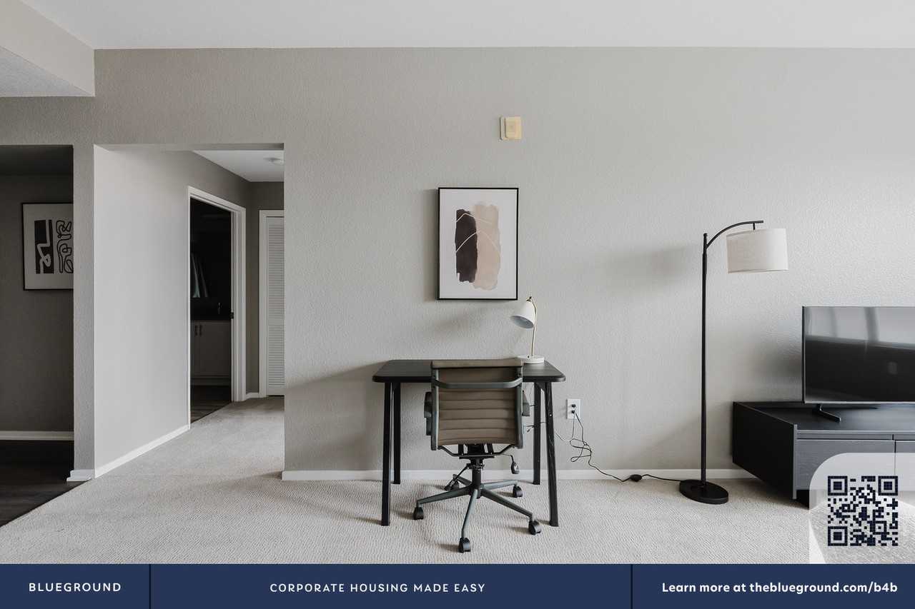 367 Santana Heights - Photo 6 of 62