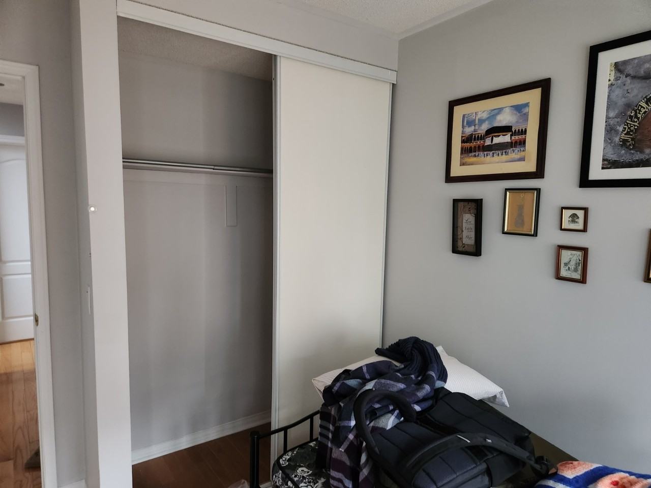 17 Bethune Way - Photo 2 of 10