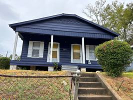 featured image of 2042 Laurel St
