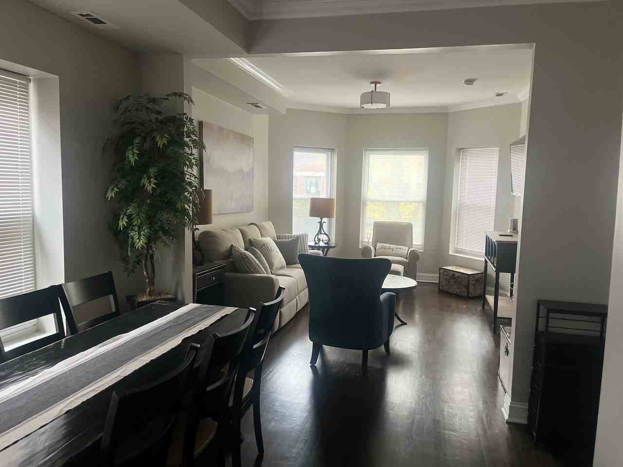 6145 S Eberhart Ave #2 - Photo 4 of 19