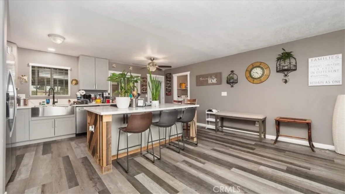 4728 California Ave #NA - Photo 3 of 12