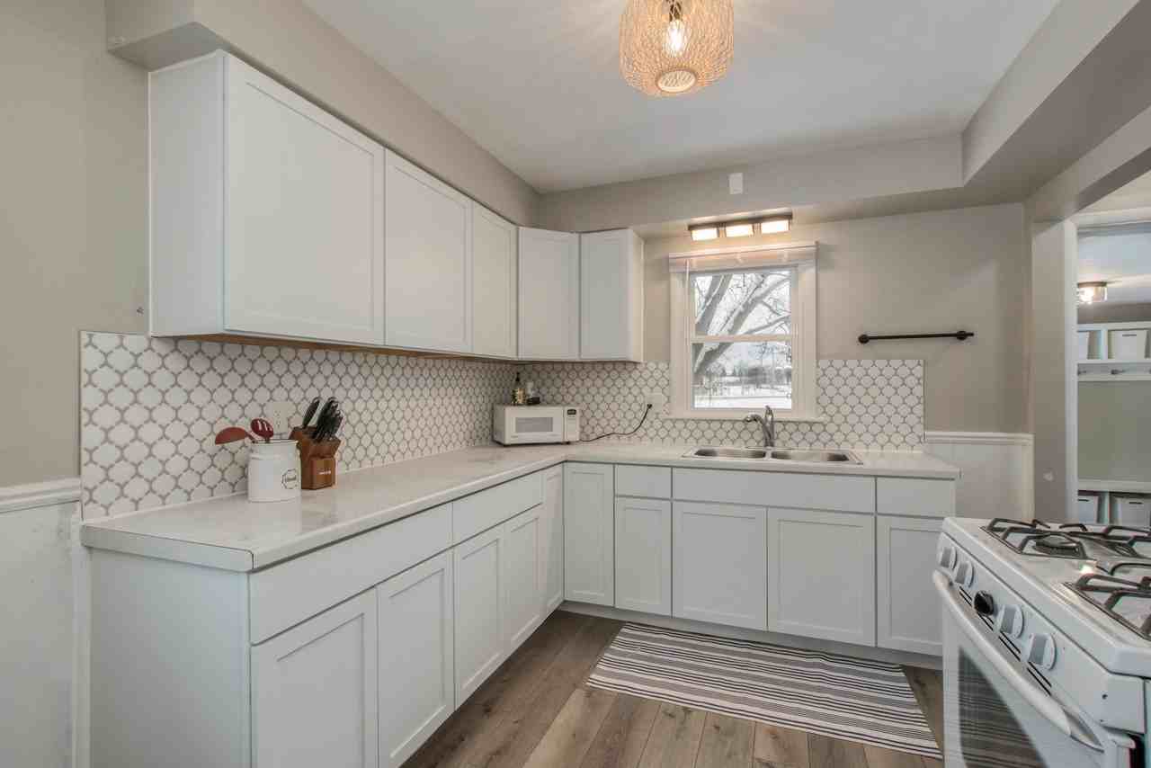 1565 Spaulding Ave Se #NA - Photo 6 of 11