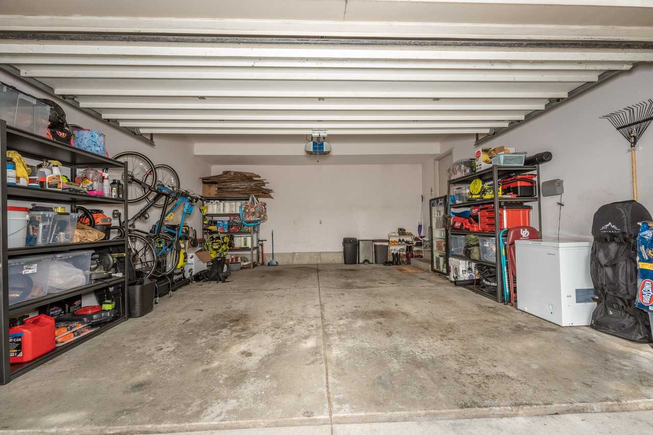 2523 Woodmeadow Dr Se #NA - Photo 3 of 34