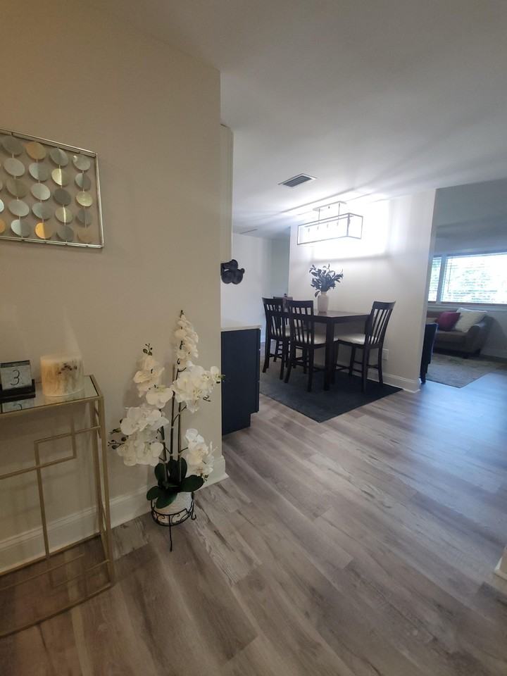 101st St - Photo 4 of 17