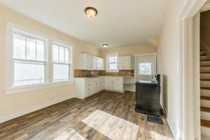 featured image of White Avenue