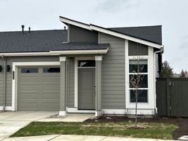 featured image of 20665 Se Iron Horse Ln