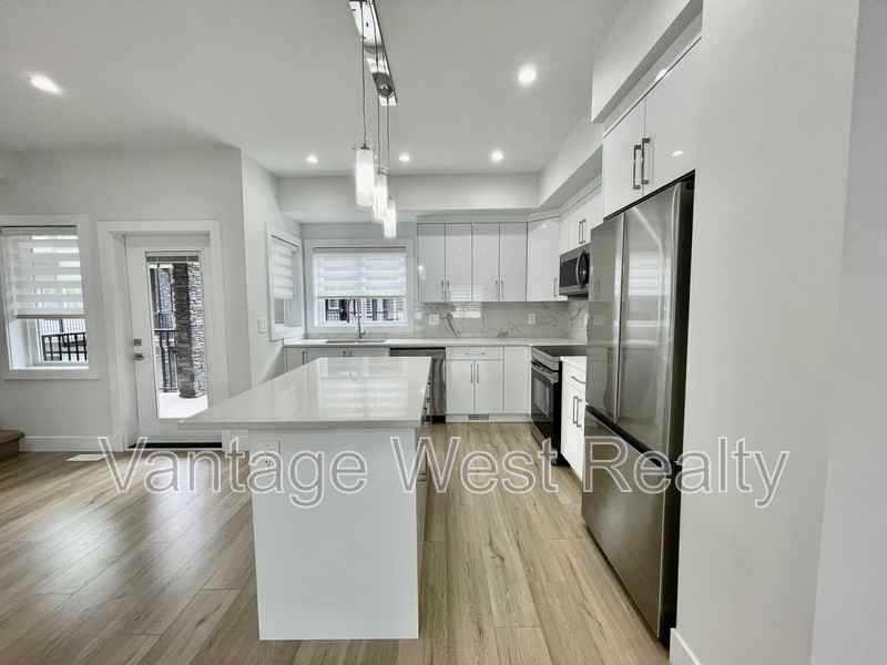 615 Rutland Rd N Null - Photo 3 of 30