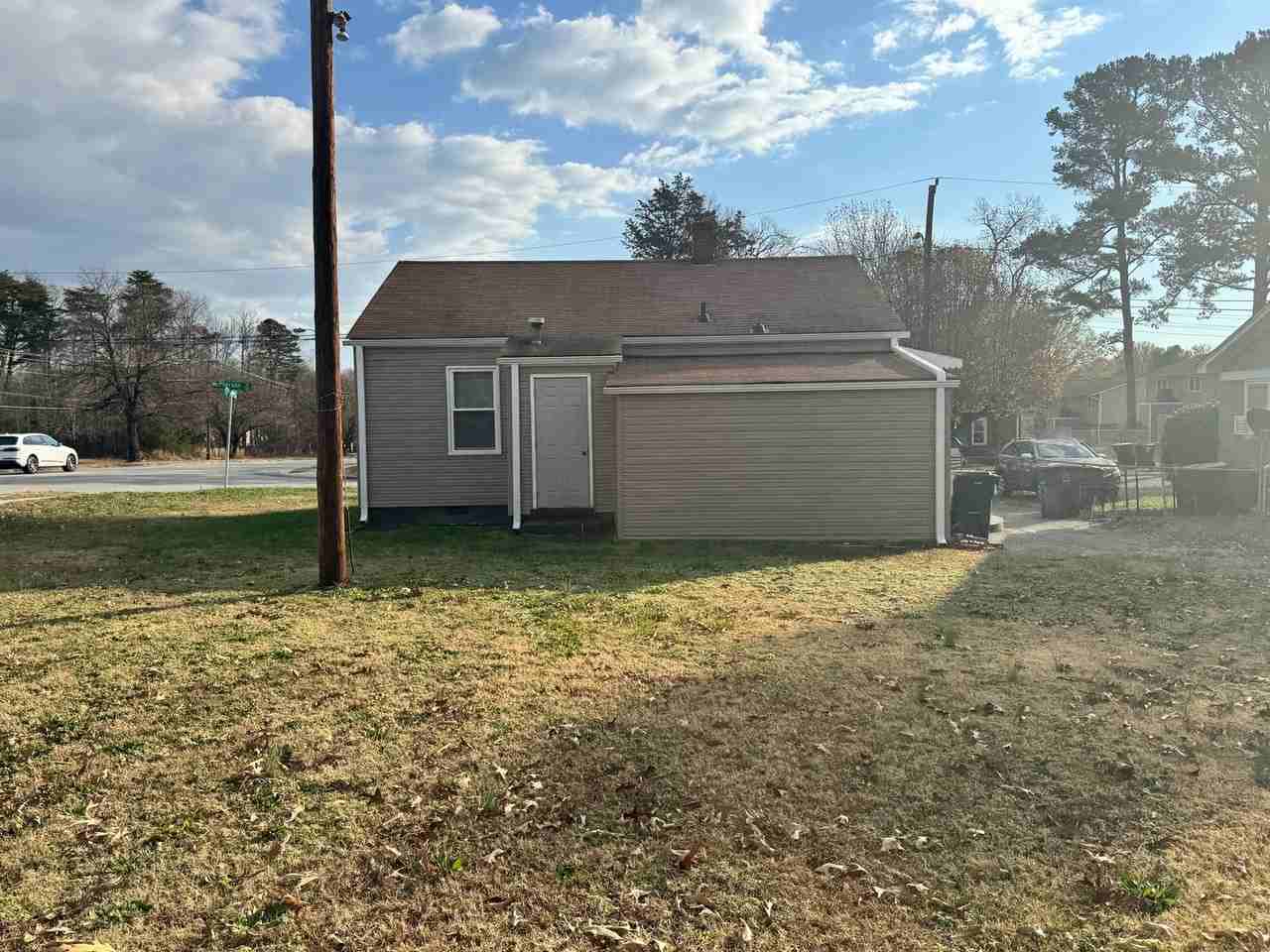 715 Mcpherson St - Photo 2 of 11