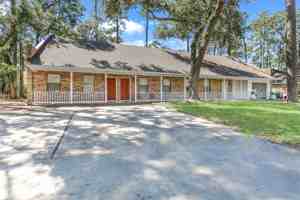 featured image of 641 Village Ln S